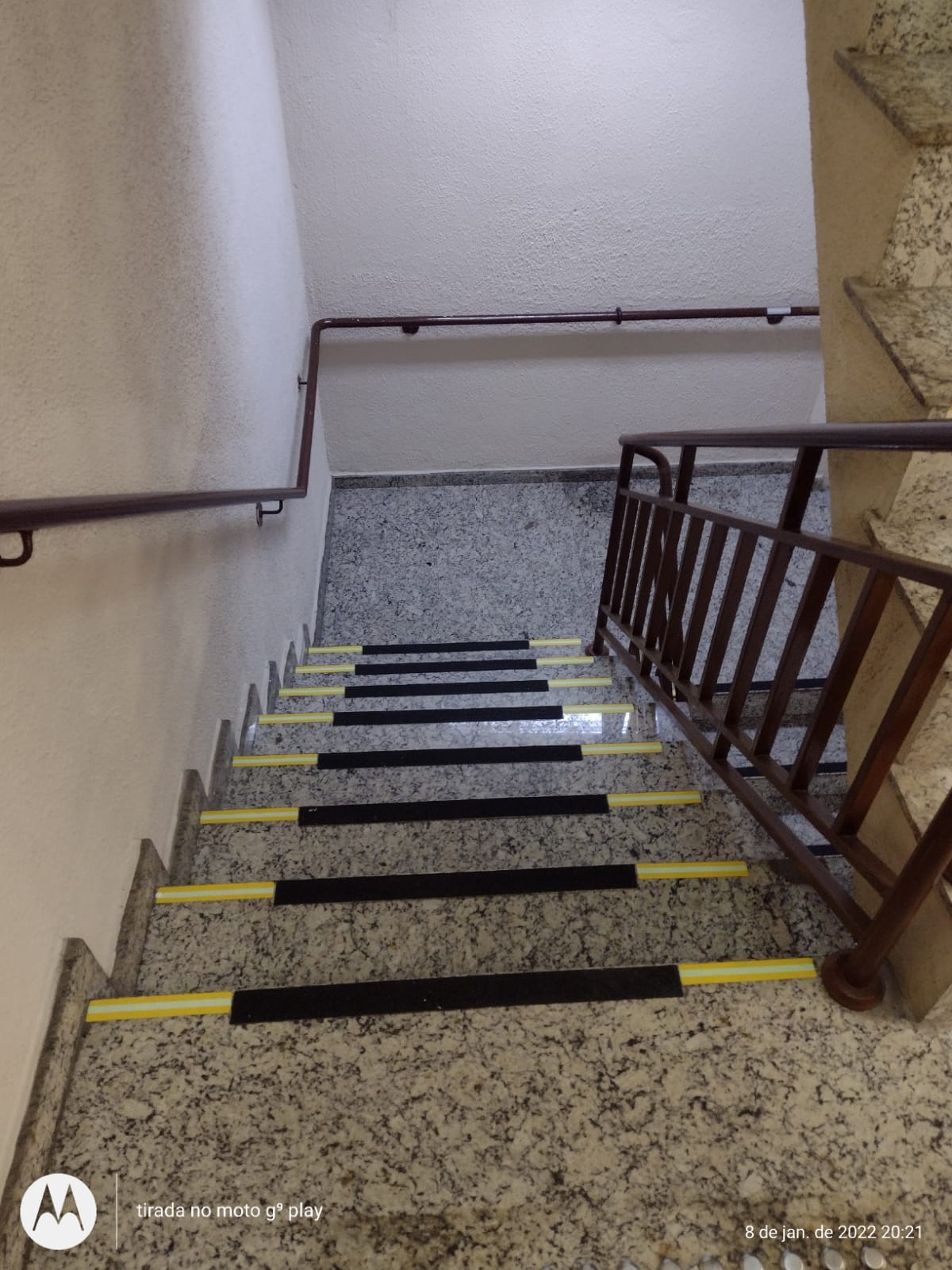 Faixa de acessibilidade para escada